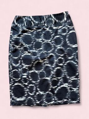 Alfani Women's Black and White Printed Pencil Skirt Size 4